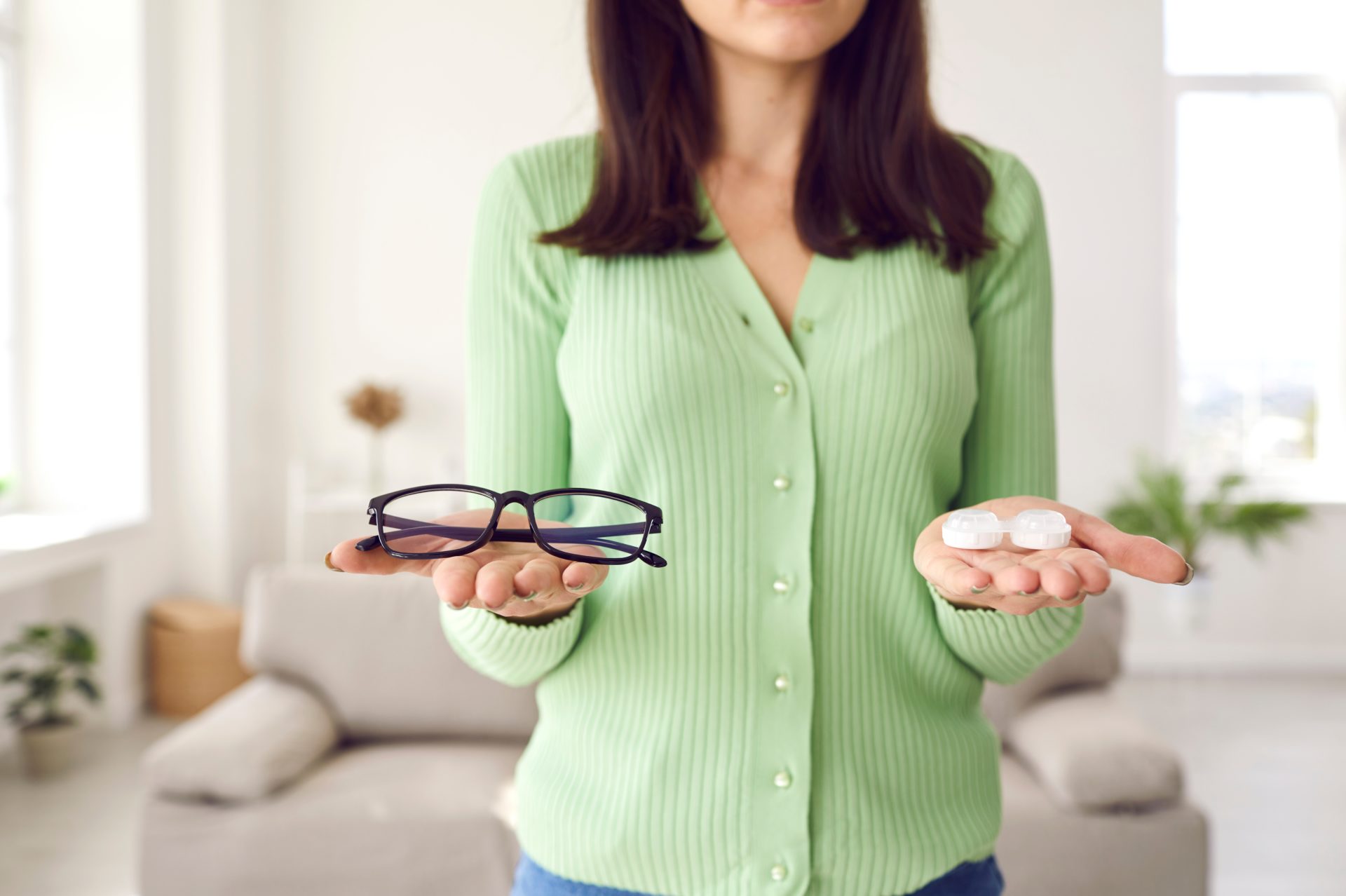 Lunettes vs lentilles: avantages et inconvénients de chaque solution